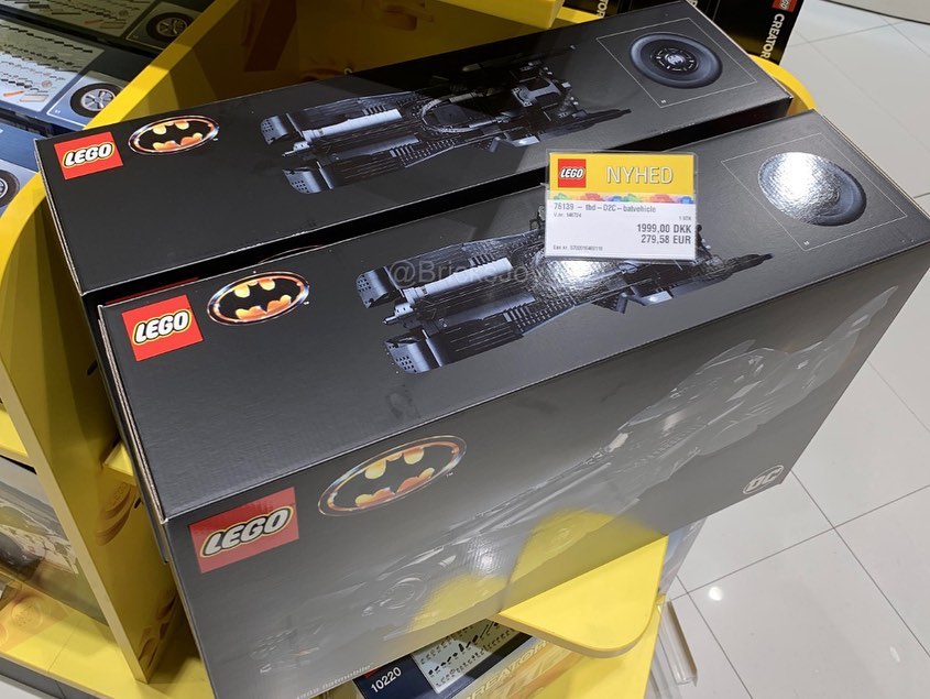 LEGO 1989 Batmobile Set 76139