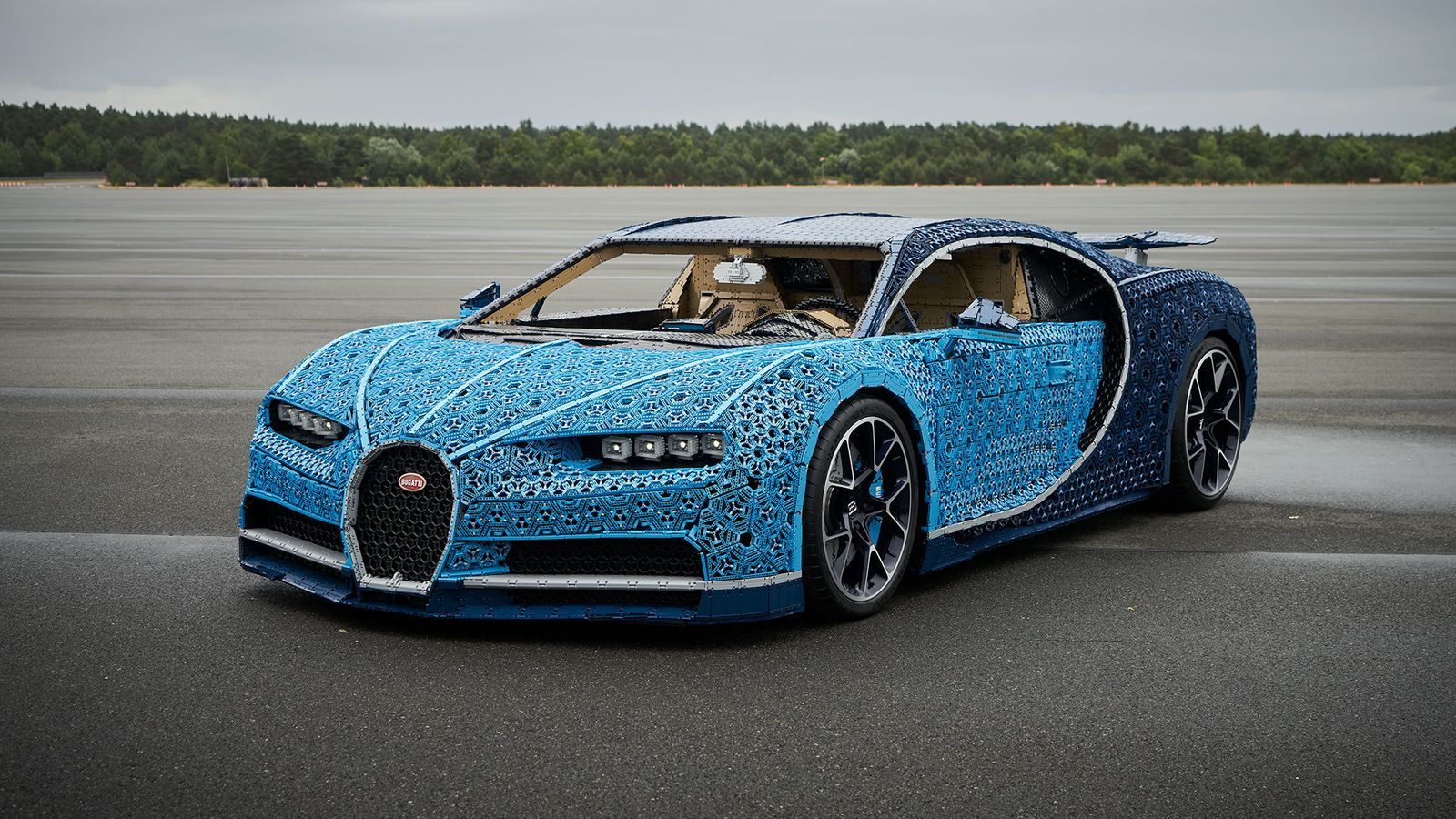 LEGO Life Size Technic Bugatti Chiron