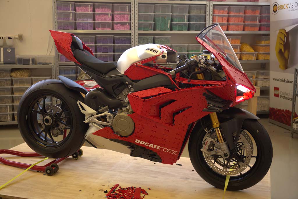 Ducati Panigale V4 R LEGO® Technic™ Miniature Color Red Size 1