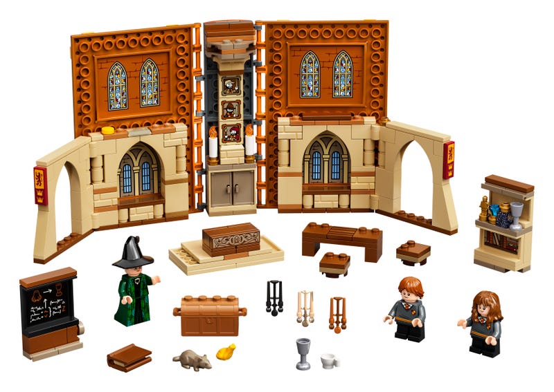 This is what Hogwarts will look like with the modular LEGO Harry Potter sets  - BrickTastic