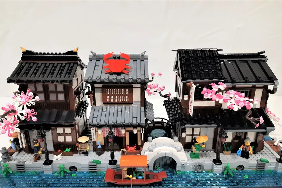 Lego Minecraft MOC: A Village House by the Water : r/Minecraft