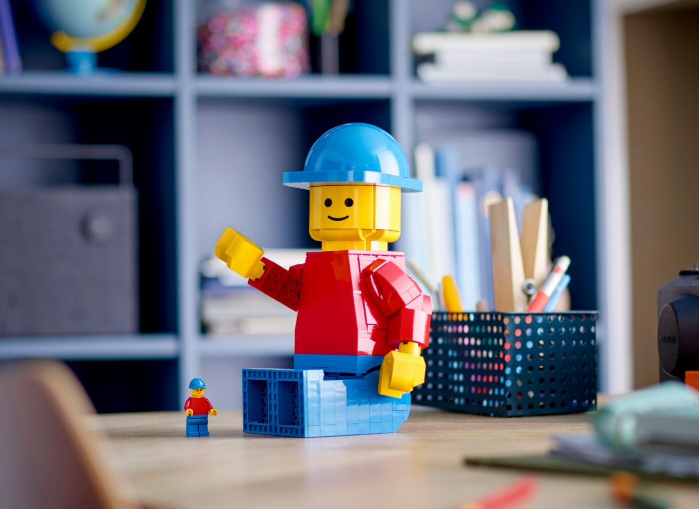 LEGO Up-Scaled LEGO Minifigure (40649) Revealed - The Brick Fan