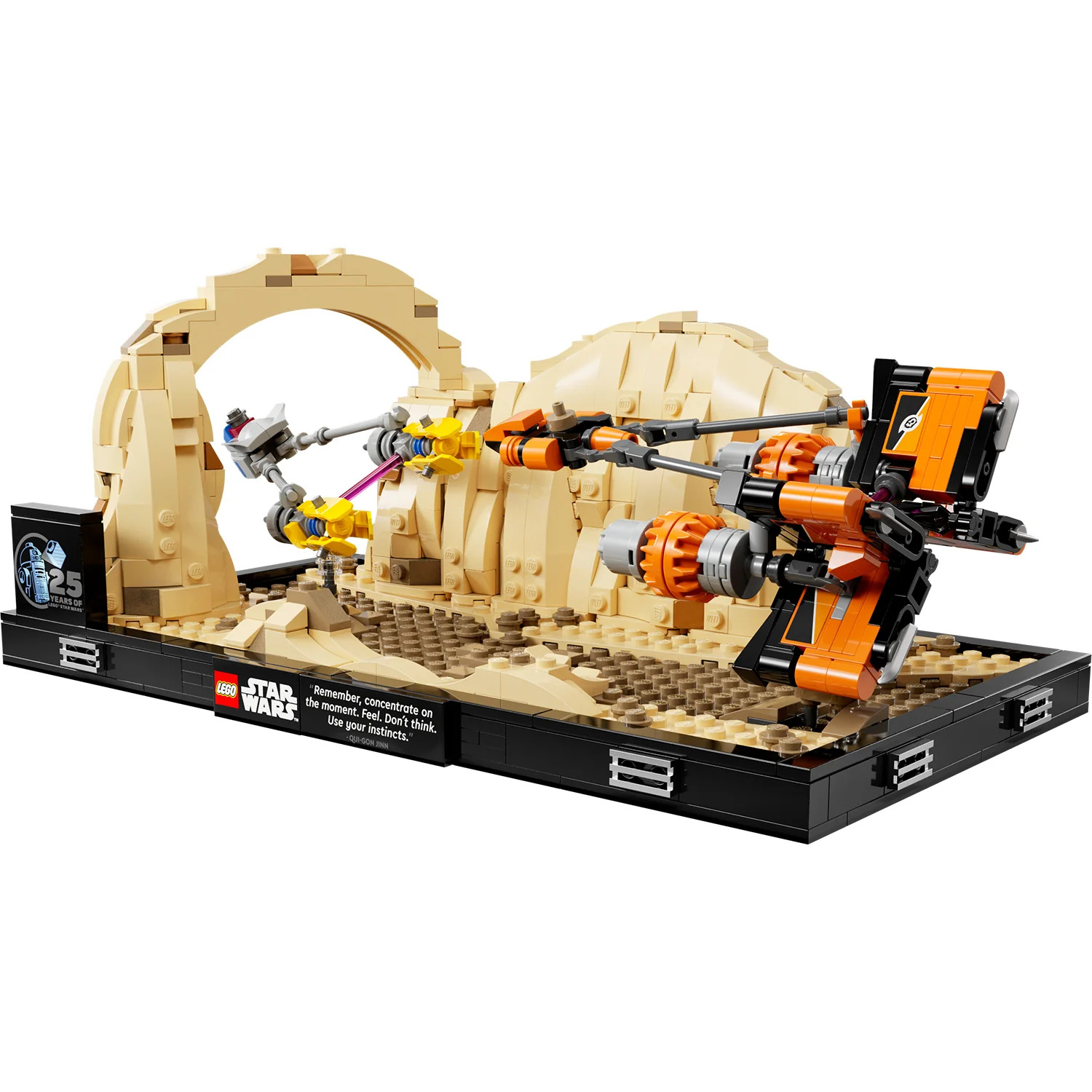 LEGO Star Wars Mos Espa Podrace Diorama 75380 3